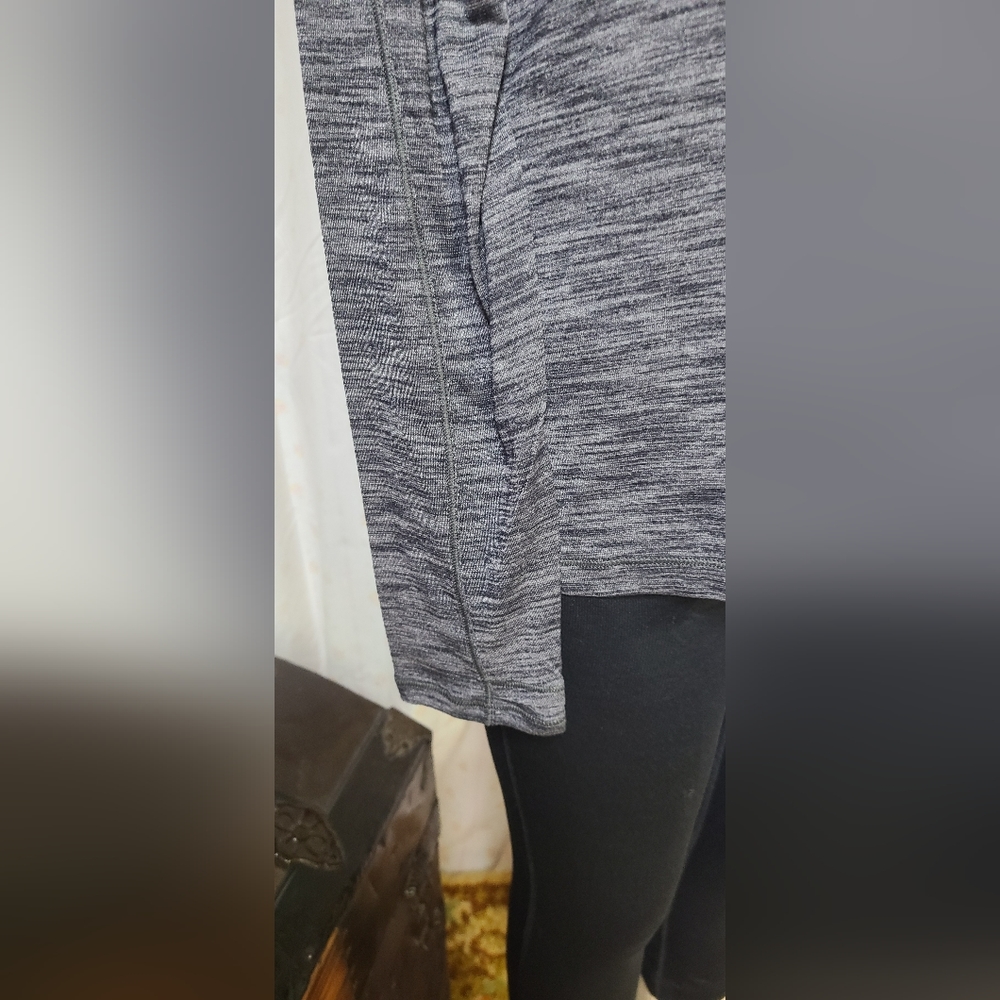 Lululemon Tee Shirt View 3